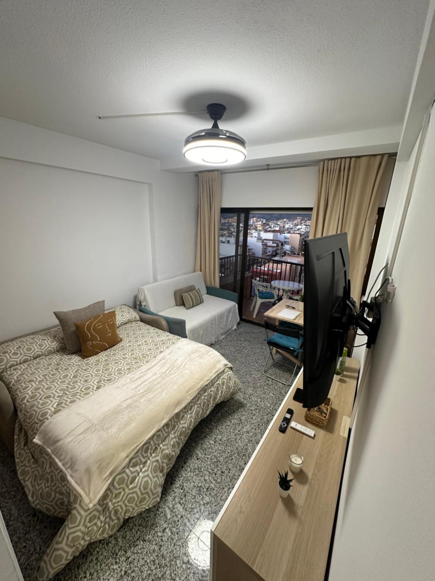 Exclusive Apartament Perla 5 Free Parking Фуeнхирола Екстериор снимка